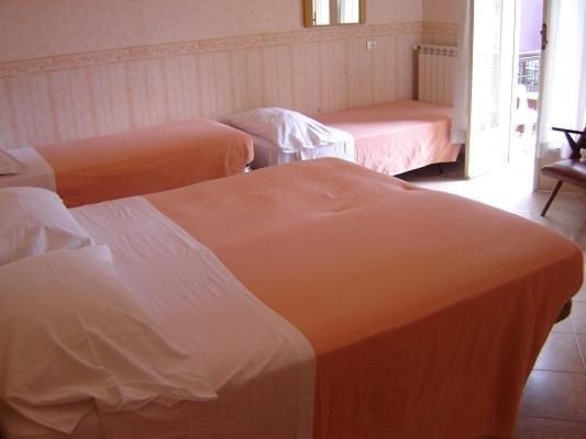 Hotel Sud America Fiuggi Pokoj fotografie